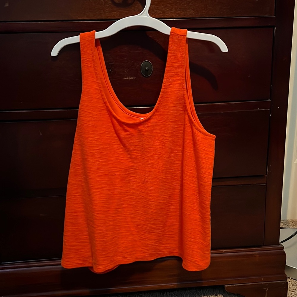Old navy tank kinda cropped